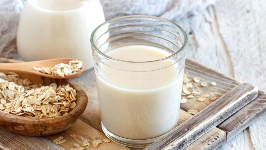 Learn More About the Delicious & Nutritional Benefits of Oat Milk